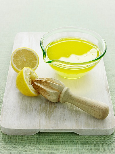 A bowl of freshly squeezed lemon juice
