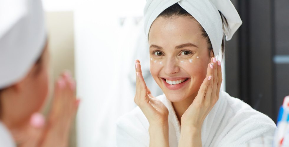 Here's Why You Have Wrinkles Under Eyes When Smiling